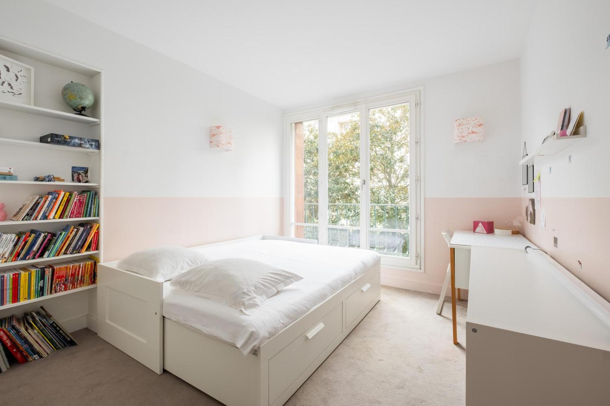Veeve - Grand In Grey Apartment